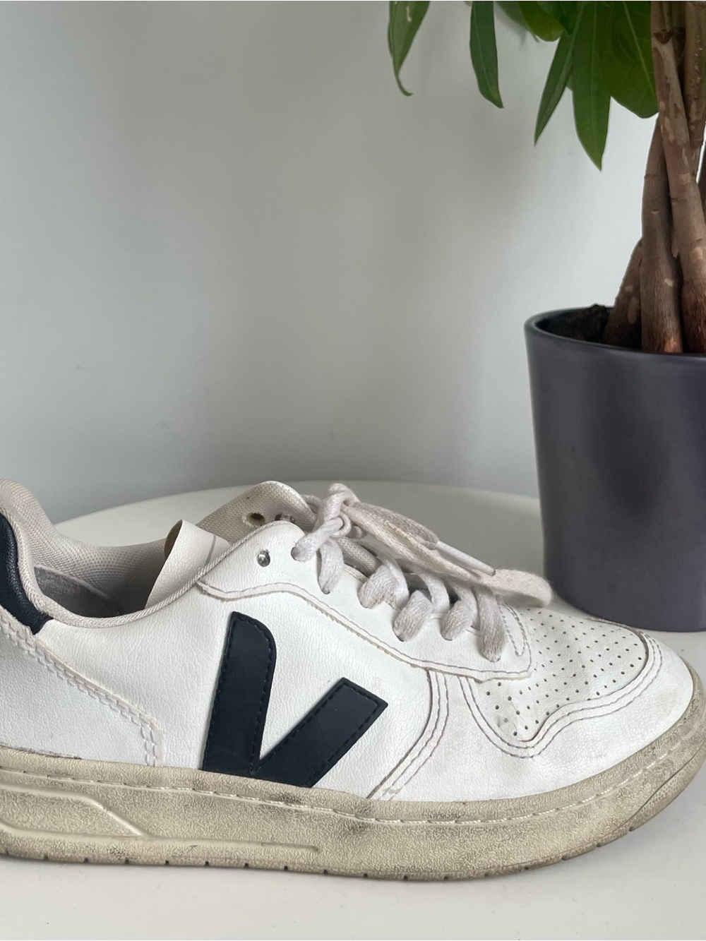 Kid Size 4 Veja V-10 Leather White Black Shoes